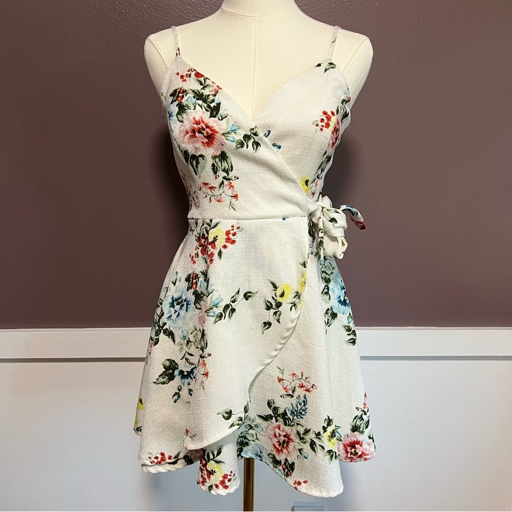 Trixxi Floral Dress - Picture 1 of 13